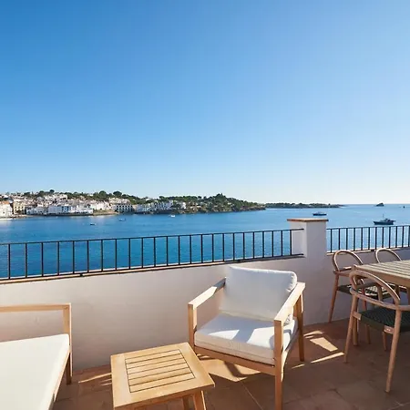 Beachfront Penthouse With Sea Views In Cadaqués
