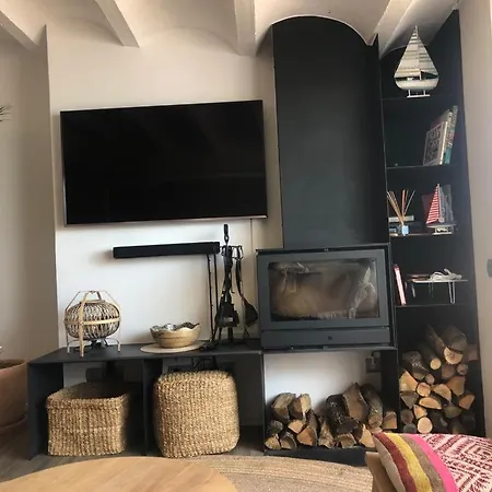 Beachfront Penthouse With Sea Views In *