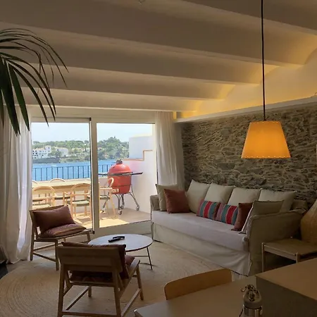 Beachfront Penthouse With Sea Views In Lejlighed *